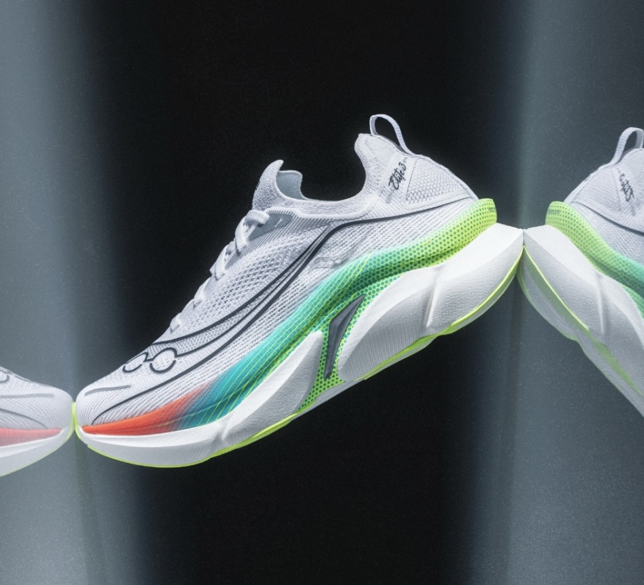 Saucony elite shoe demo